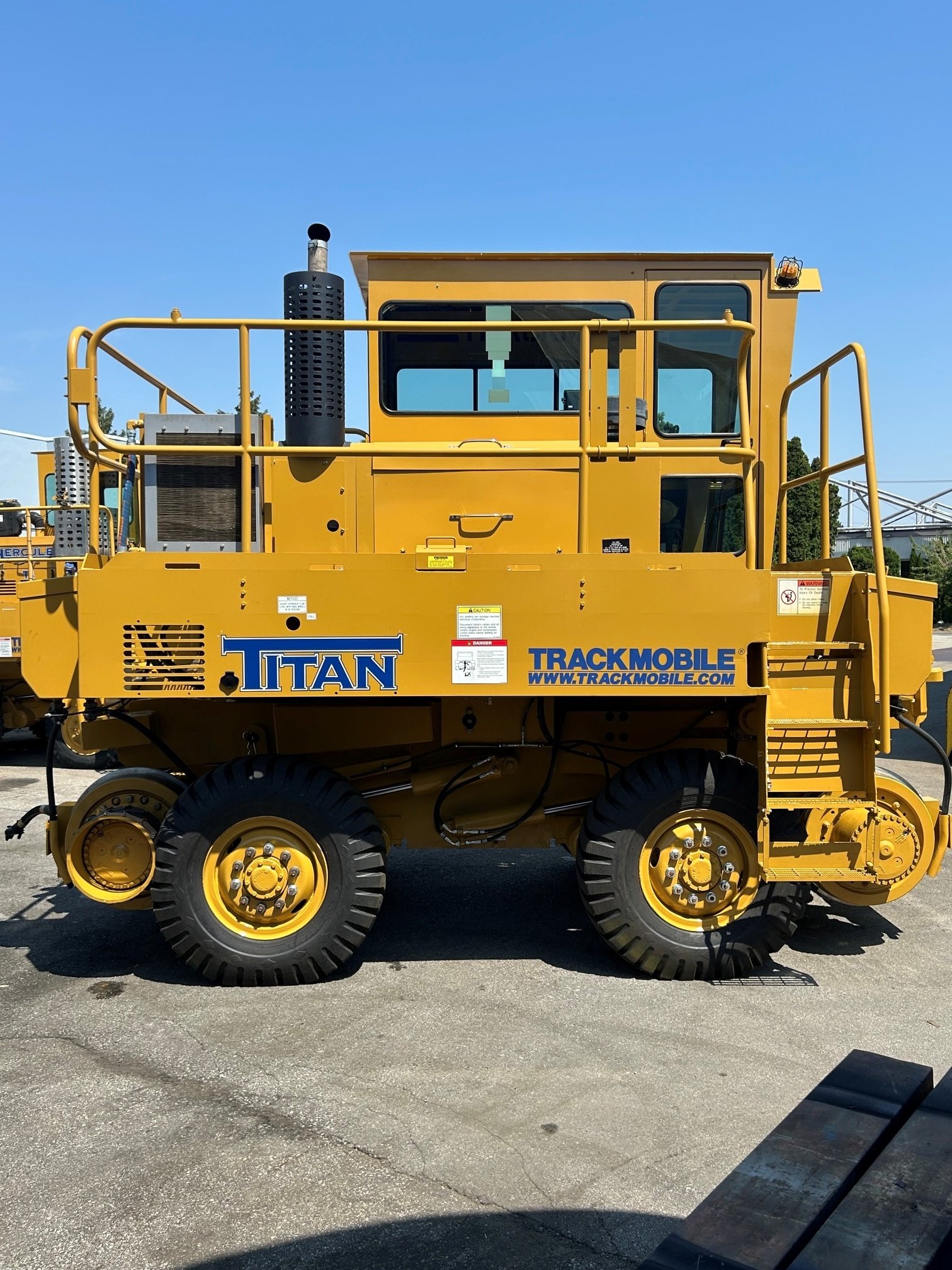 C6716 - Side View 1