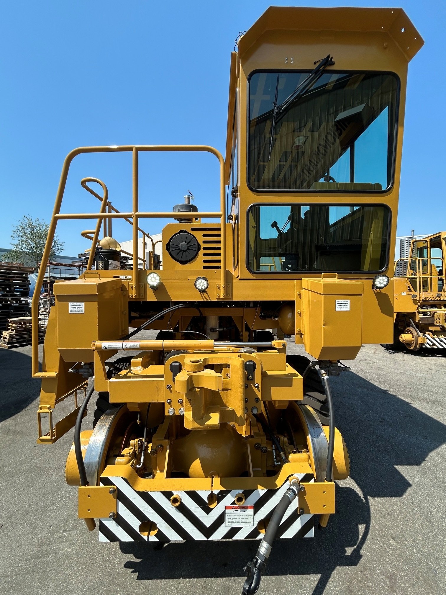 C6716 - Front View